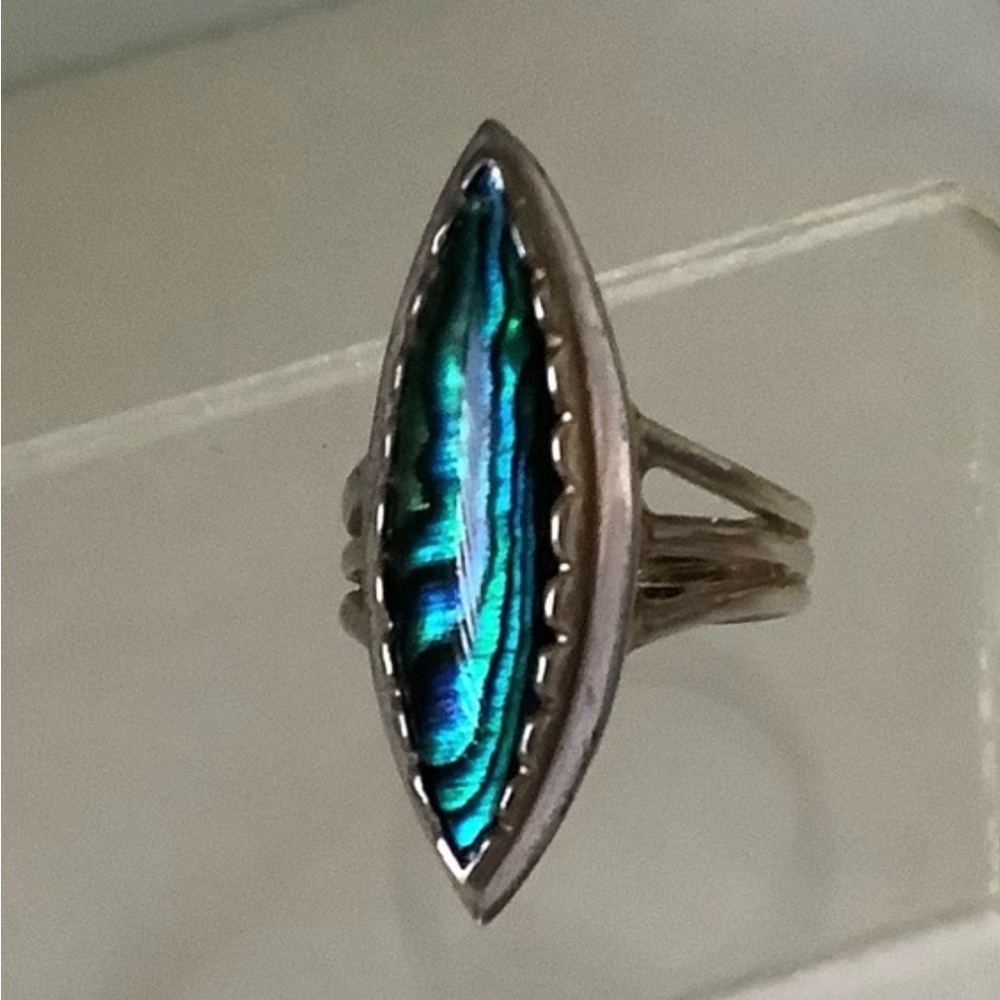 vintage Large SOLID Silver Paua Shell cocktail ring